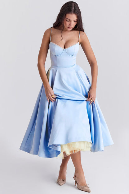 Elegancka sukienka maxi z tiulową spódnicą