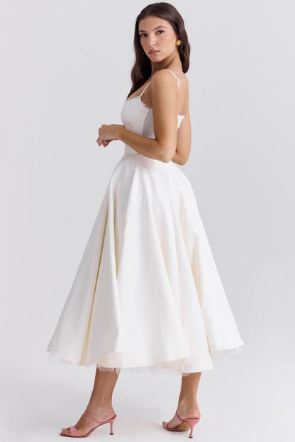 Elegancka sukienka maxi z tiulową spódnicą