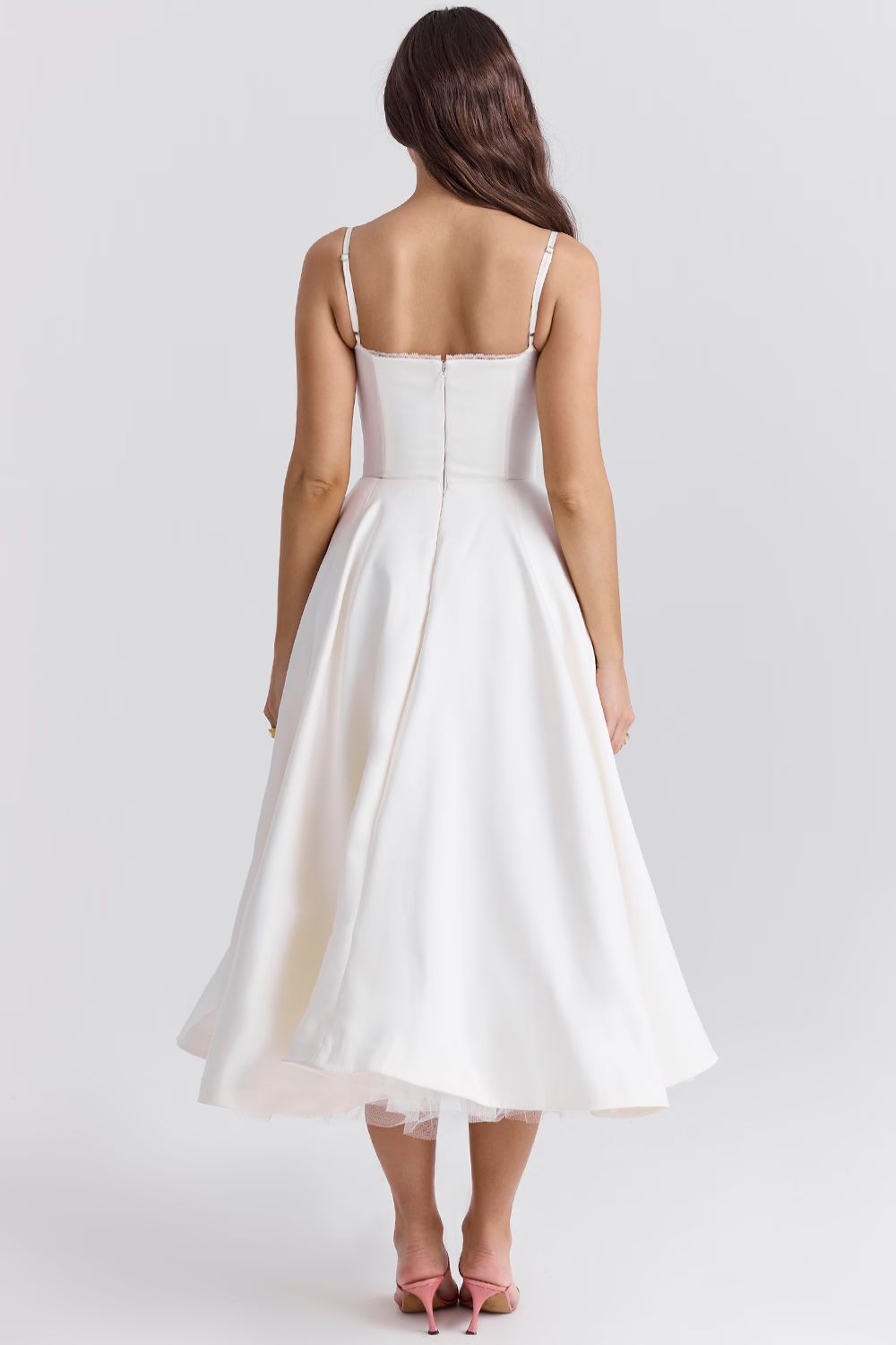 Elegancka sukienka maxi z tiulową spódnicą
